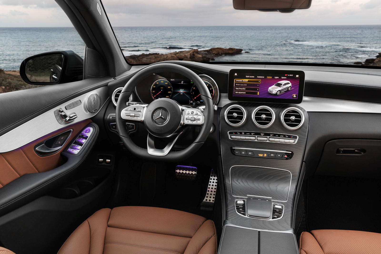 2020 Mercedes-Benz GLC-Class SUV Dashboard
