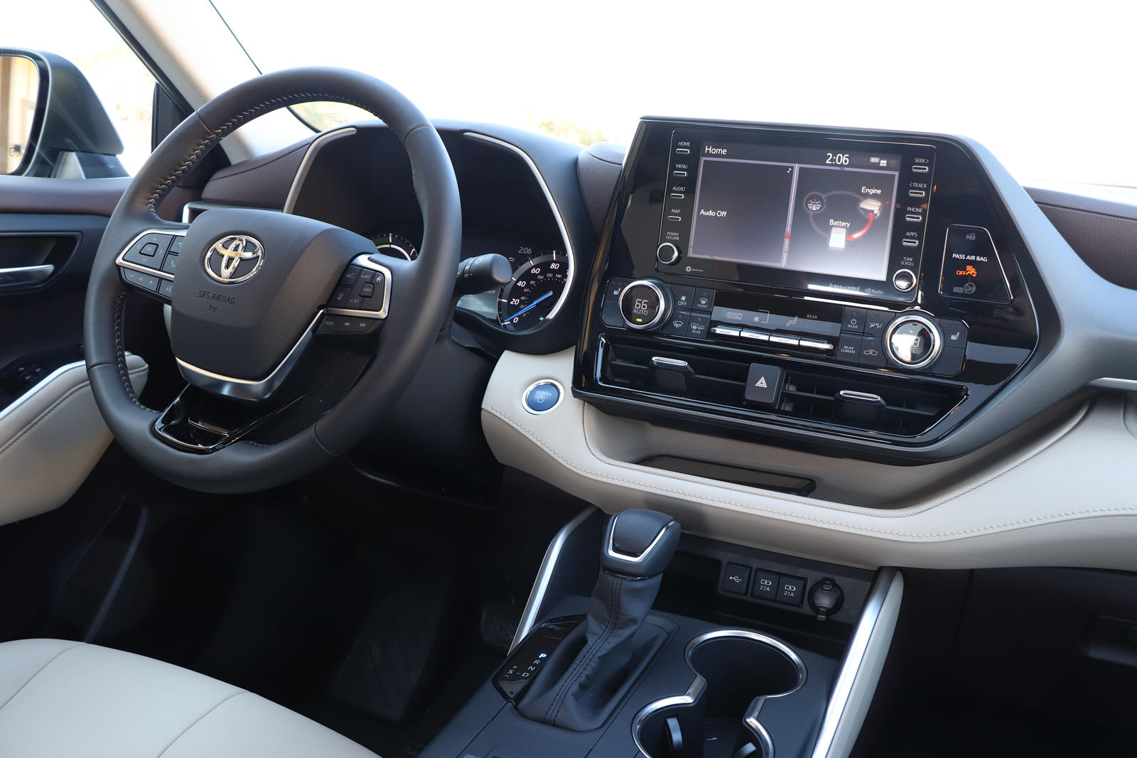 2020 Toyota Highlander Hybrid Dashboard