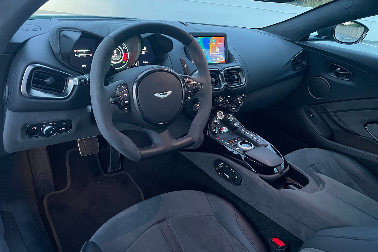 2021 Aston Martin Vantage Coupe Dashboard