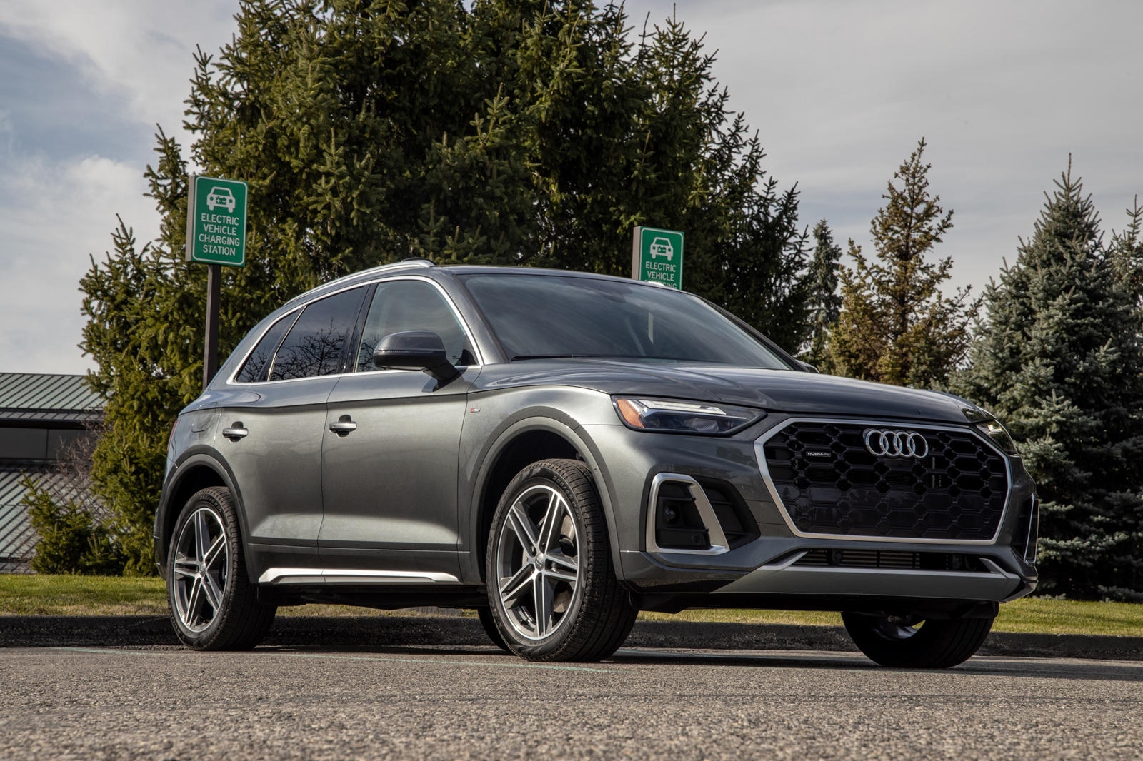 2021 Audi Q5 Hybrid Front Angle View