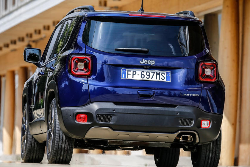 21 Jeep Renegade Review Trims Specs Price New Interior Features Exterior Design And Specifications Carbuzz