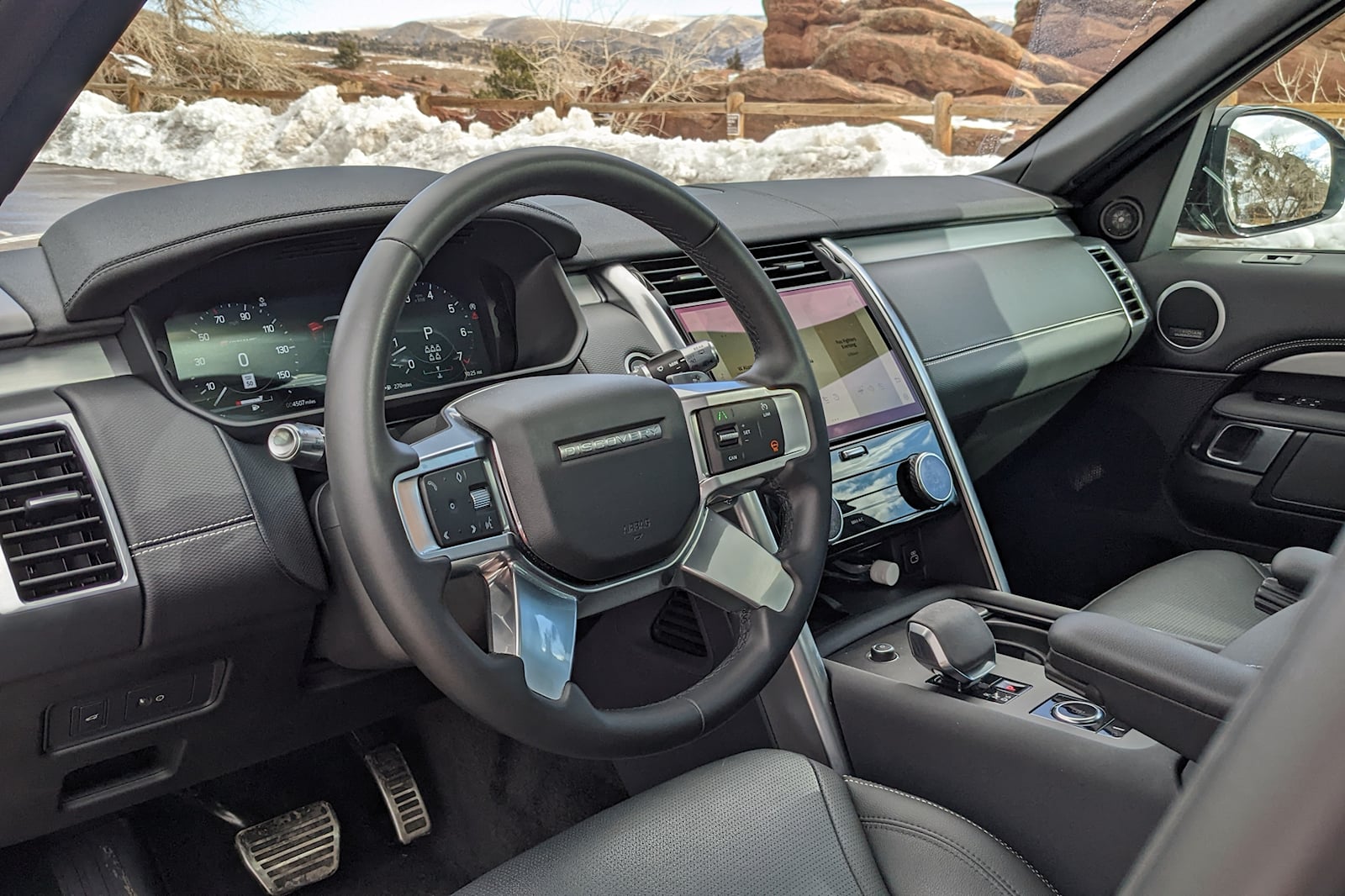 2021 Land Rover Discovery Dashboard