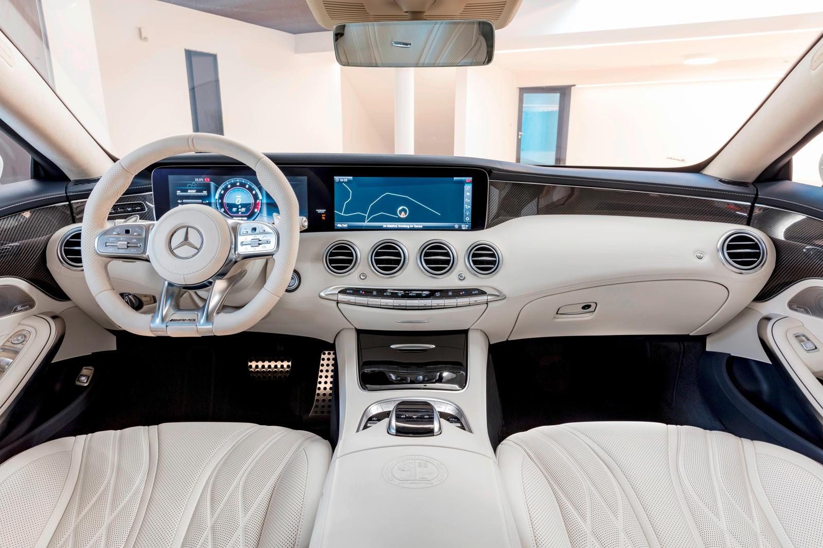 2021 Mercedes-AMG S63 Coupe Dashboard