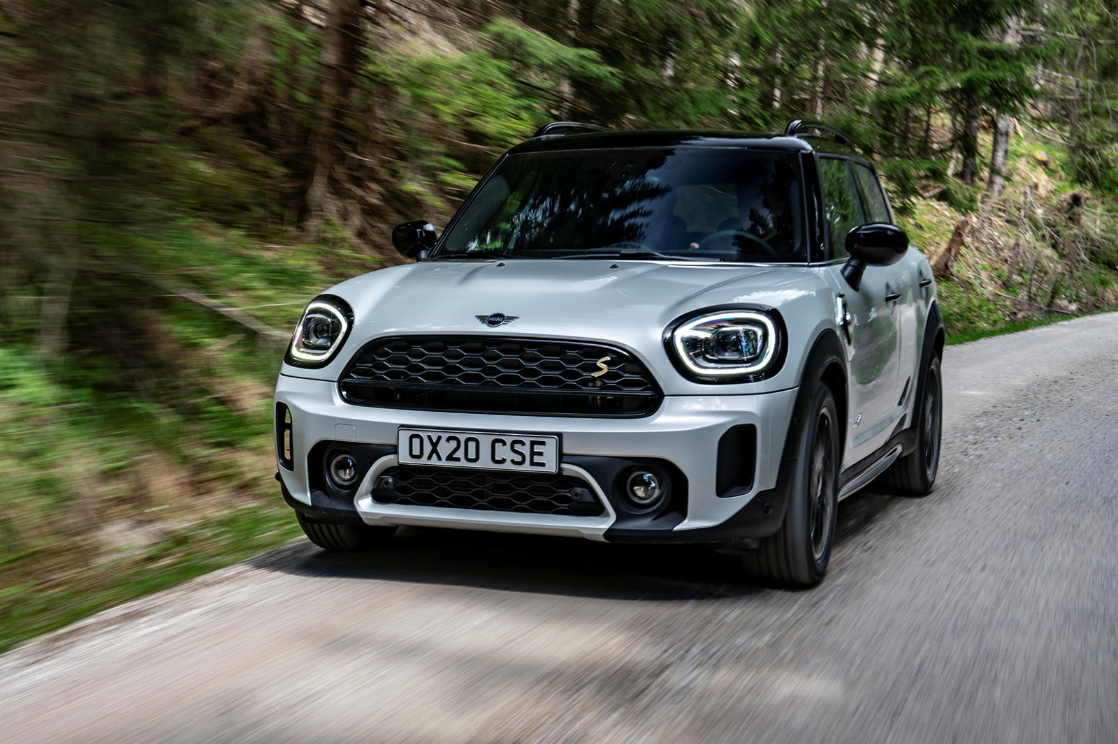 2021 Mini Cooper Countryman Plug-in Hybrid Front View Driving
