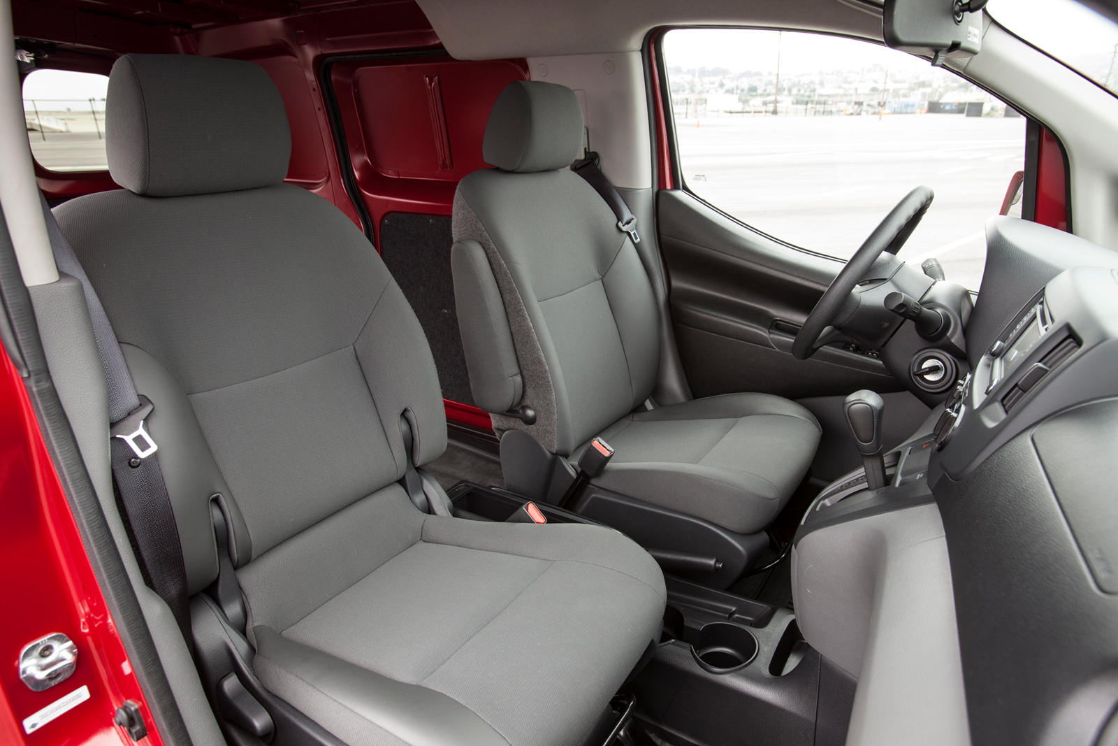 2021 Nissan NV200 Compact Cargo Interior Dimensions: Seating, Cargo Space & Trunk  Size - Photos