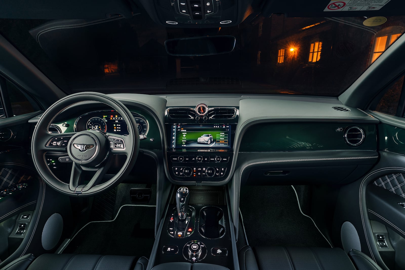 2022 Bentley Bentayga Hybrid Dashboard