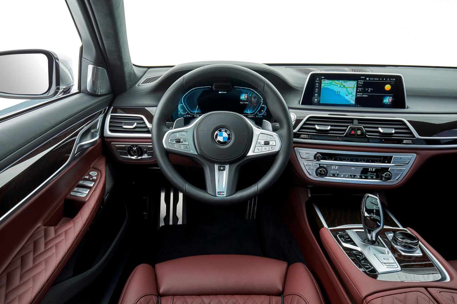 2022 BMW 7 Series Hybrid Steering Wheel