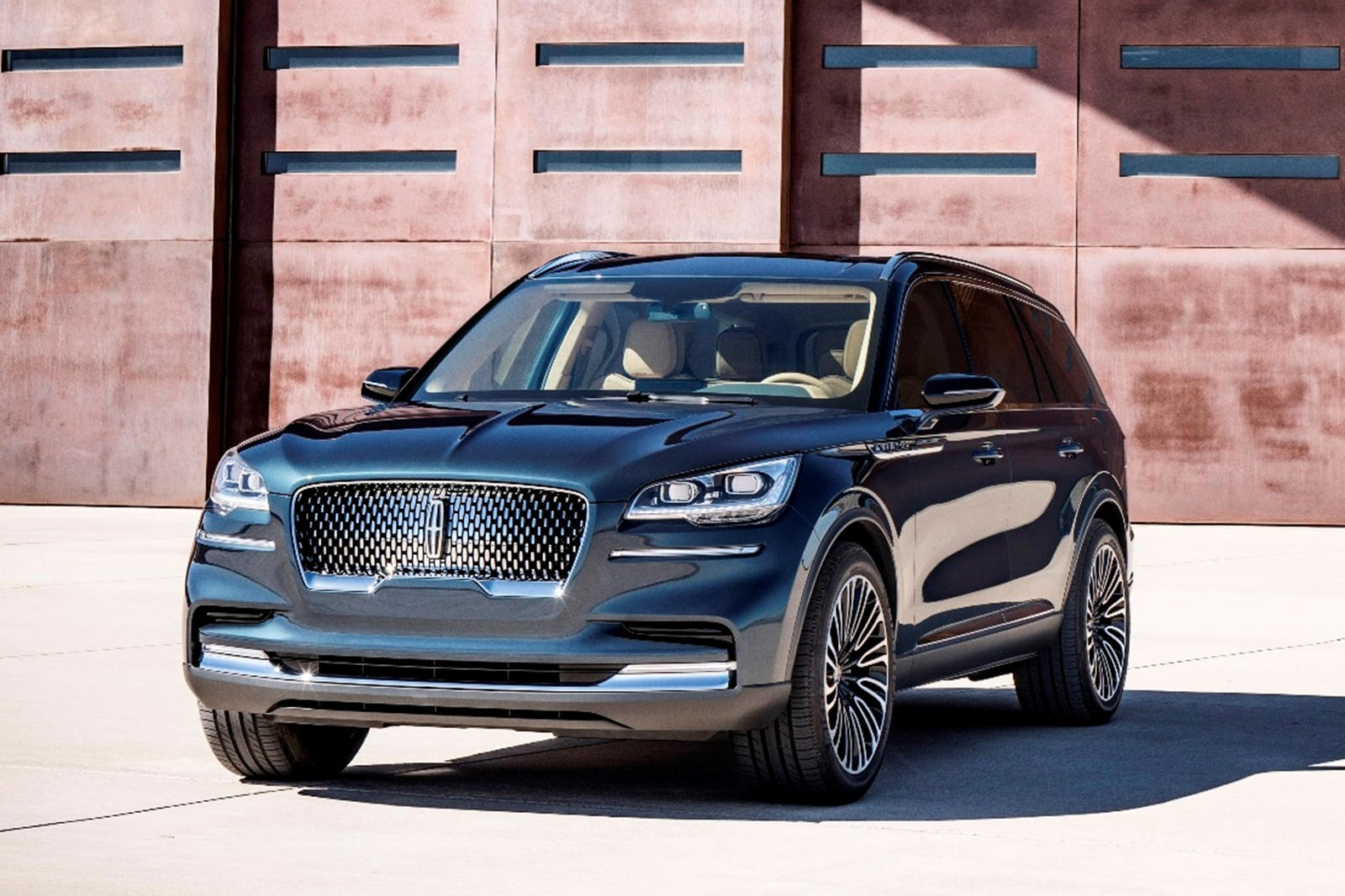 2022 Lincoln Aviator Review, Trims, Specs, Price, New Interior Features, Exterior Design, and