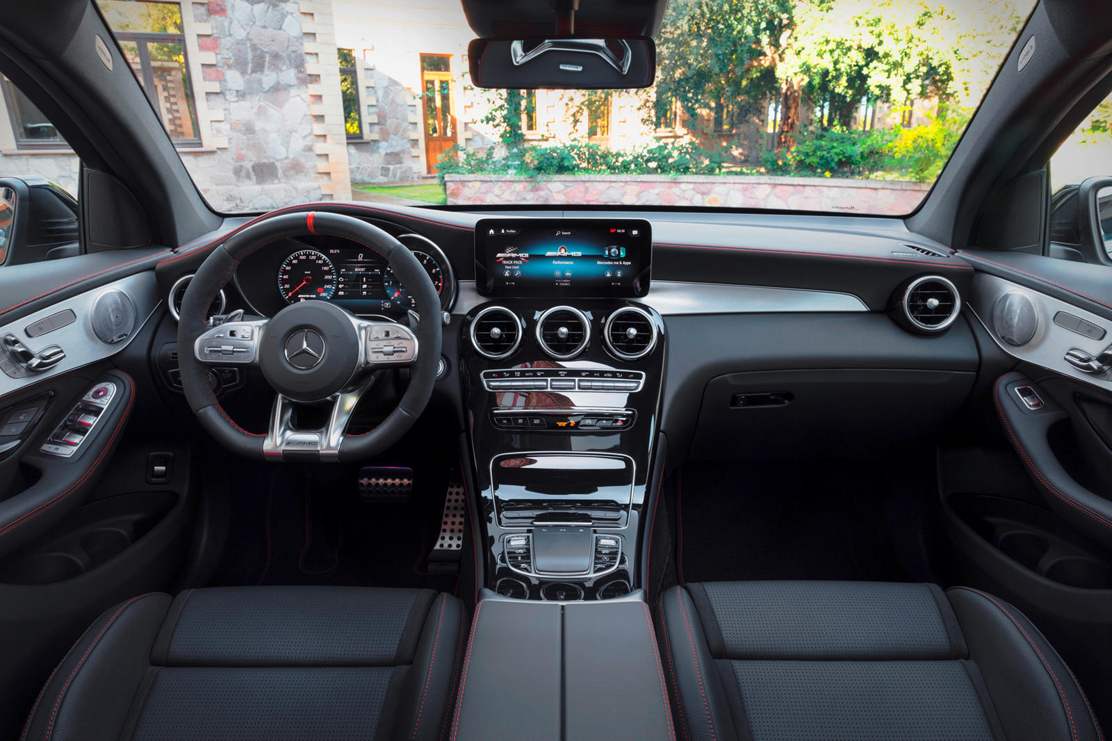 2022 Mercedes-AMG GLC 43 Coupe Dashboard