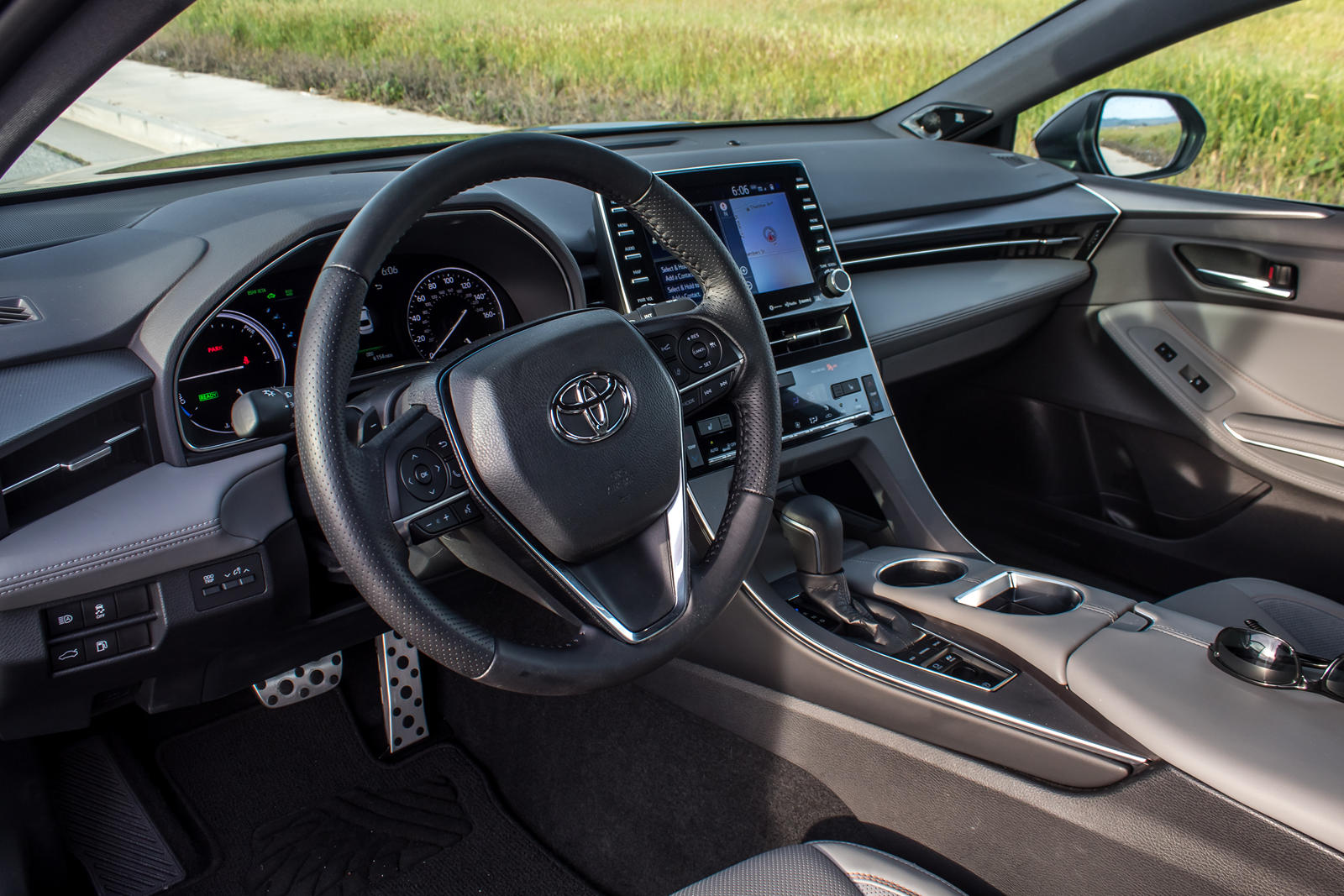 2022 Toyota Avalon Hybrid Steering Wheel Details