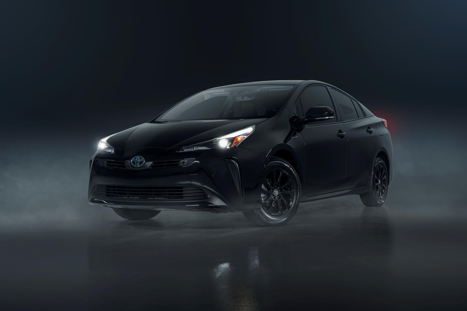 2022 Toyota Prius Front Angle View