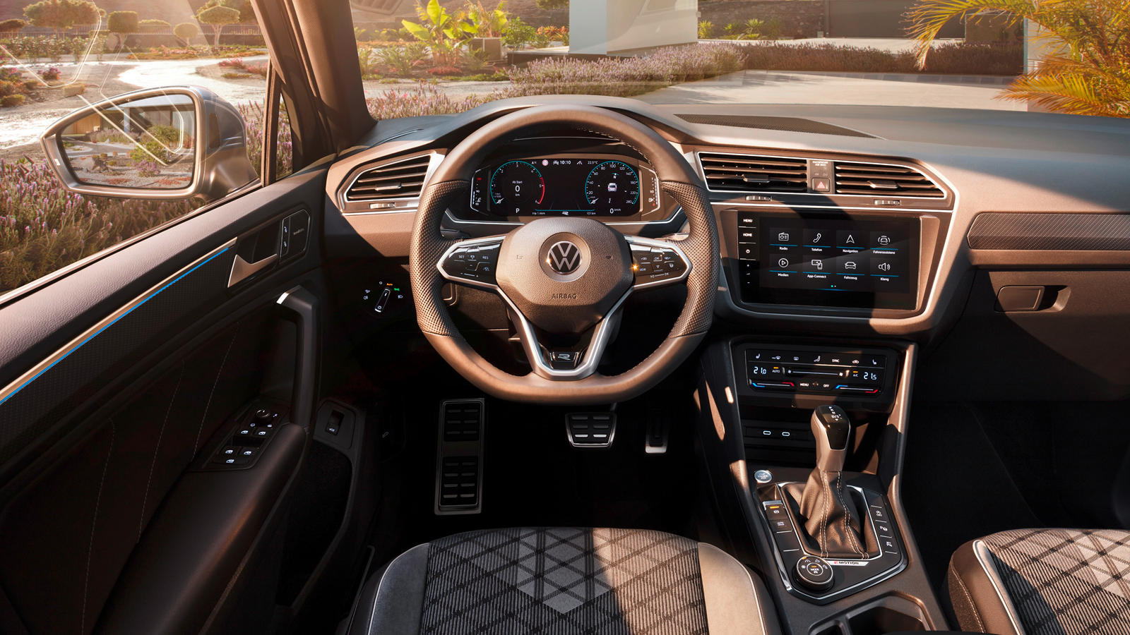 Away mouth Shift 2022 Volkswagen Tiguan Interior Dimensions: Seating, Cargo Space & Trunk  Size - Photos | CarBuzz