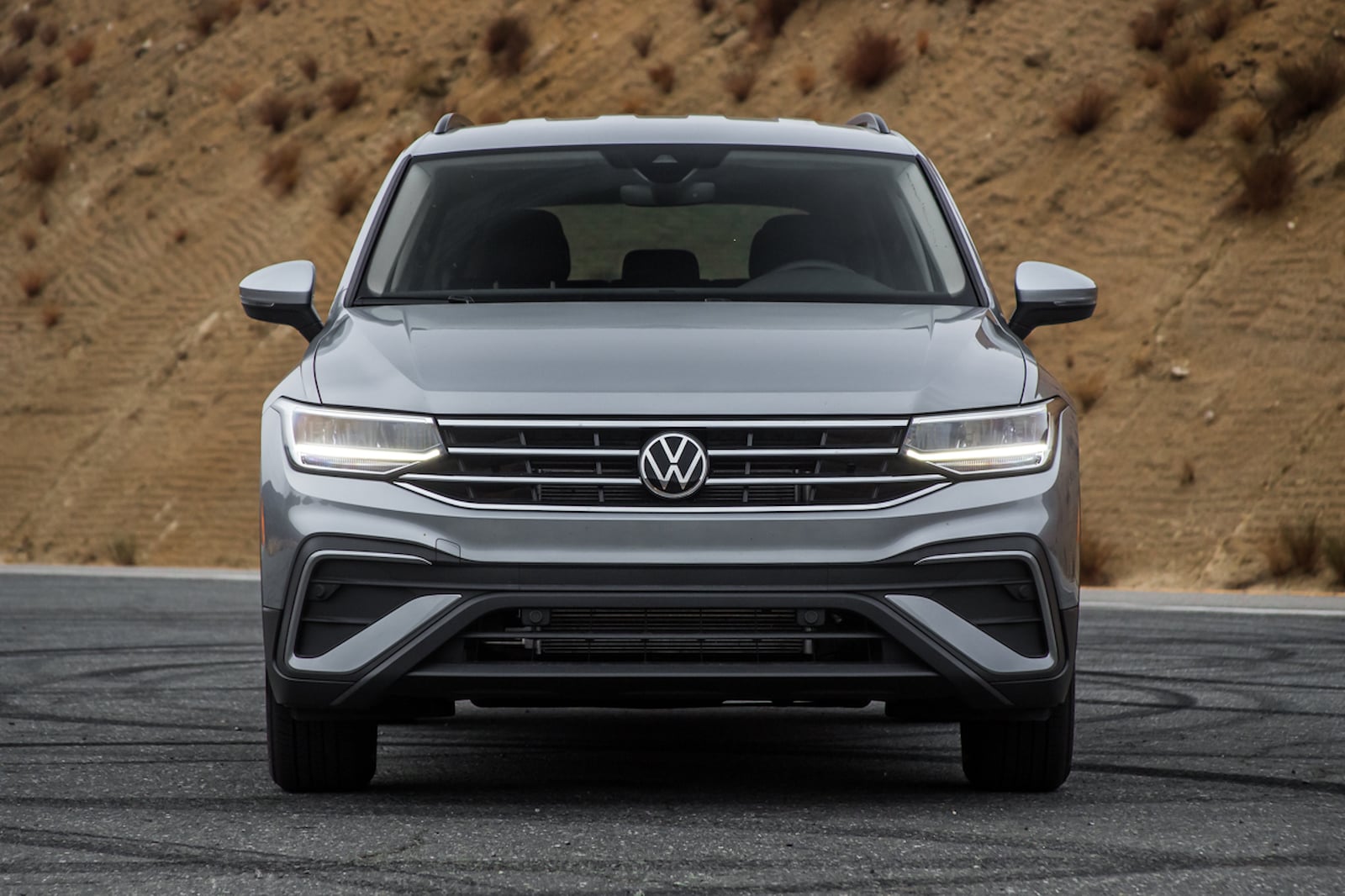 2022 Volkswagen Tiguan Front View