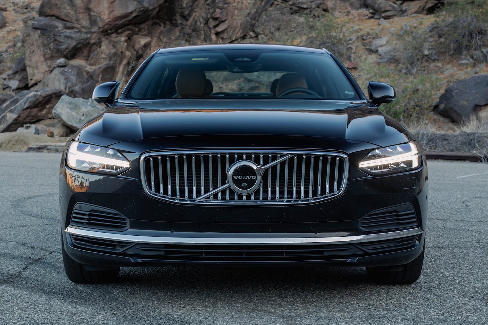 2022 Volvo S90 Recharge Front View