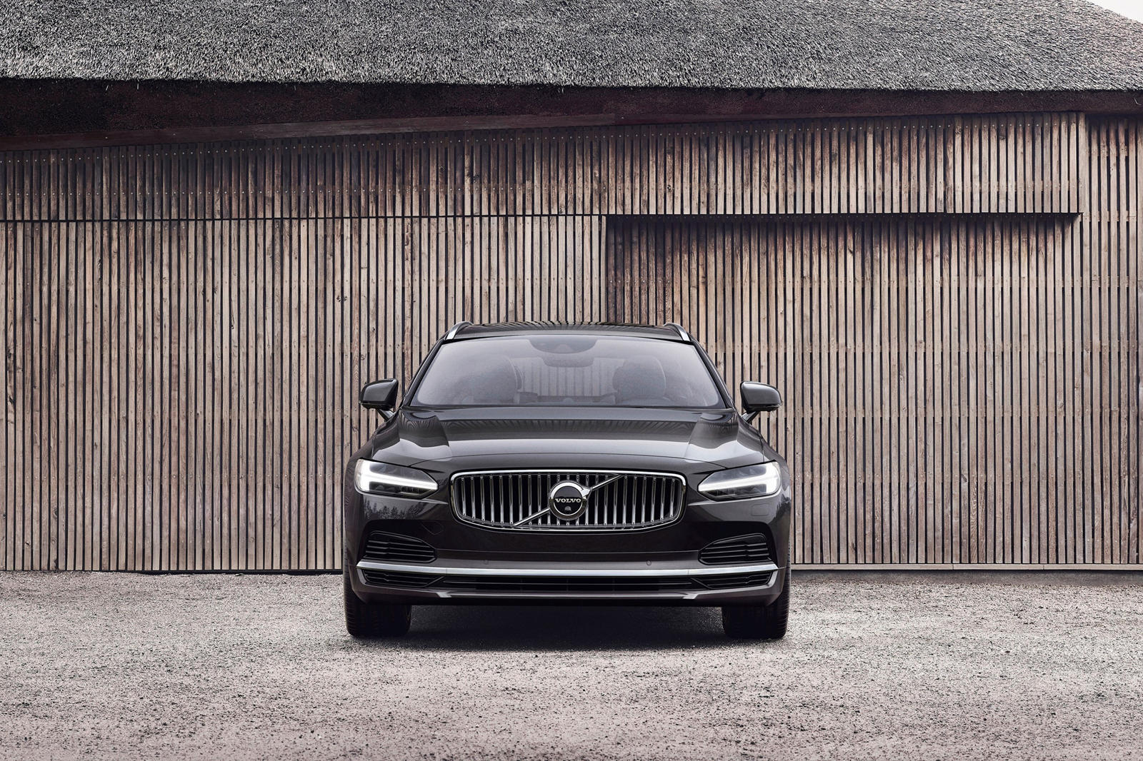 2022 Volvo S90 Recharge Front View