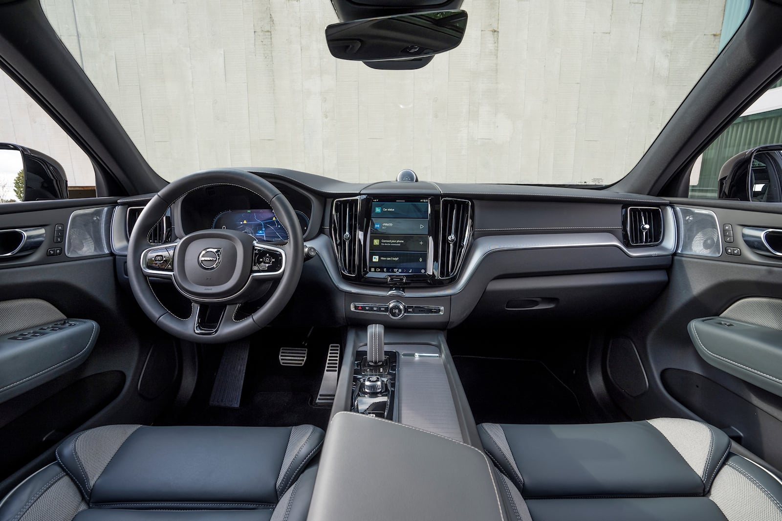 2022 Volvo XC60 Recharge Dashboard