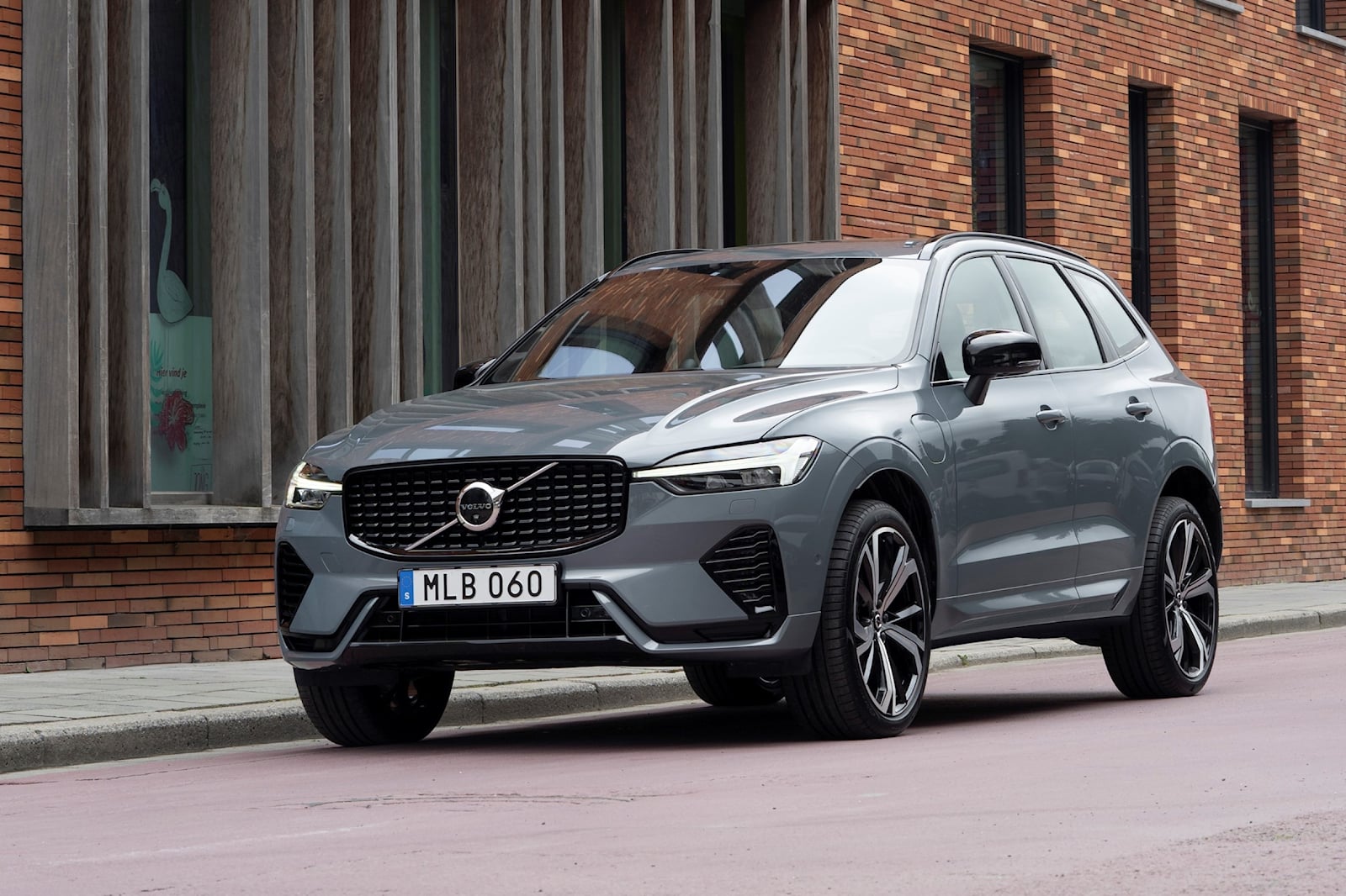 2022 Volvo XC60 Recharge Frontal Aspect