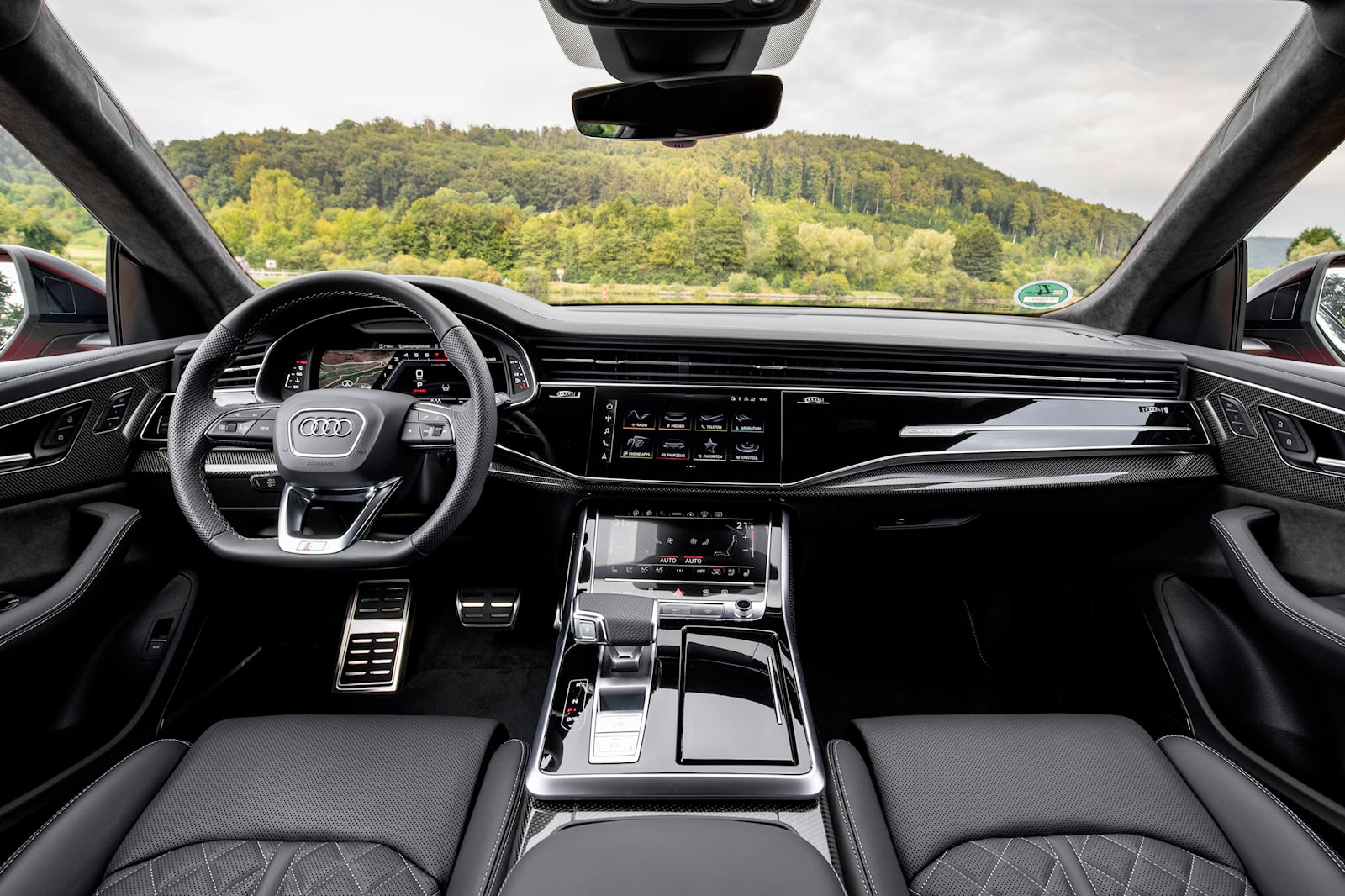 2023 Audi SQ8 Dashboard