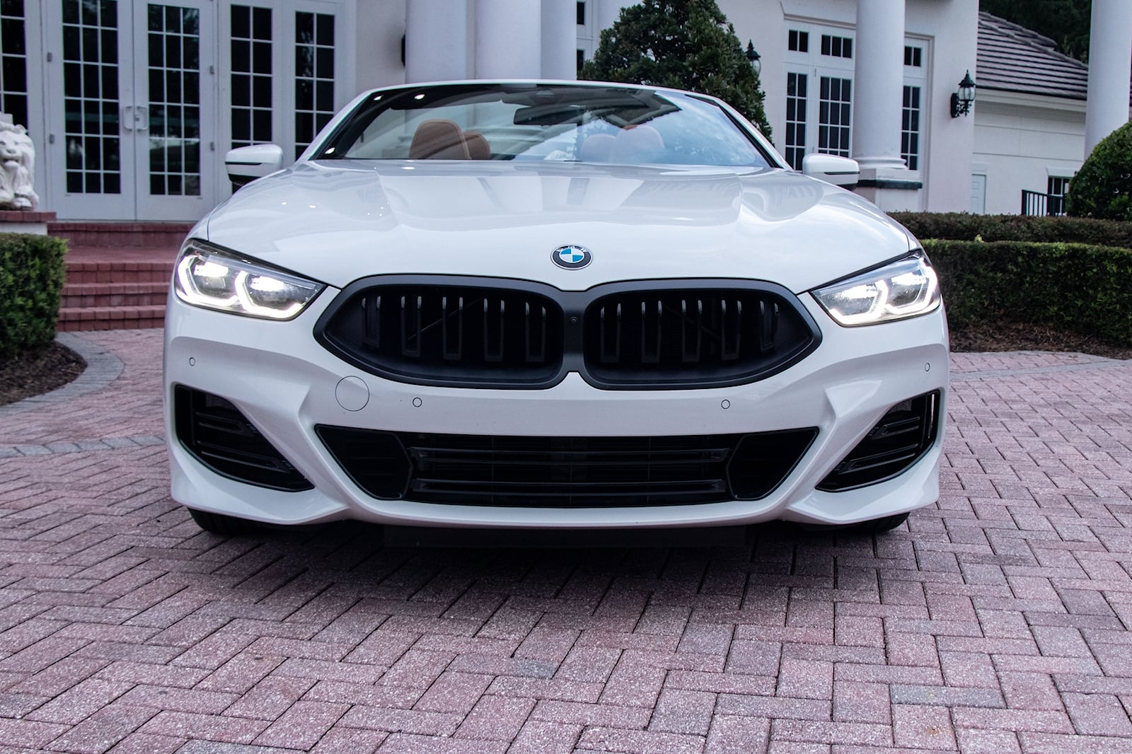 2023 BMW 8 Series Convertible Front View
