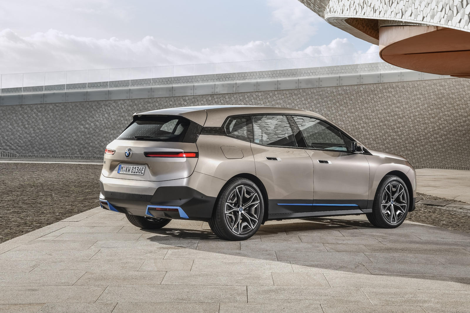 2023 BMW iX Review New iX EV SUV Models CarBuzz
