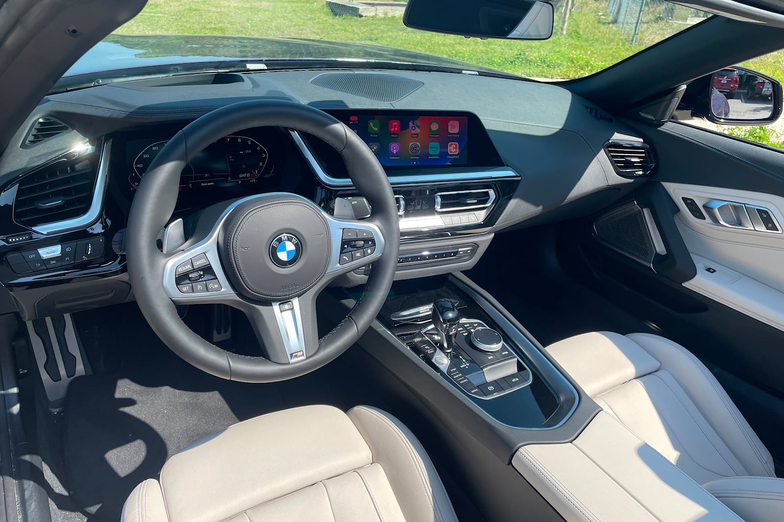 2023 Bmw Z4 Roadster Interior Dimensions: Seating, Cargo Space & Trunk Size  - Photos | Carbuzz