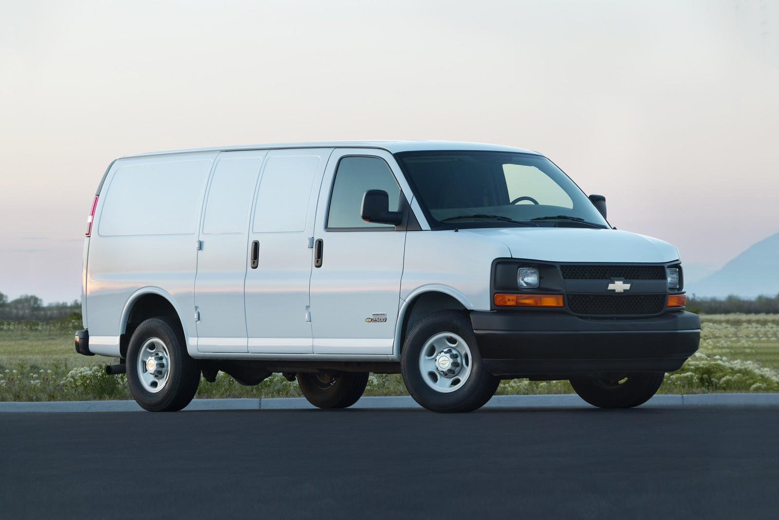 2023 Chevrolet Express Cargo Van Review, Pricing New Chevy Express