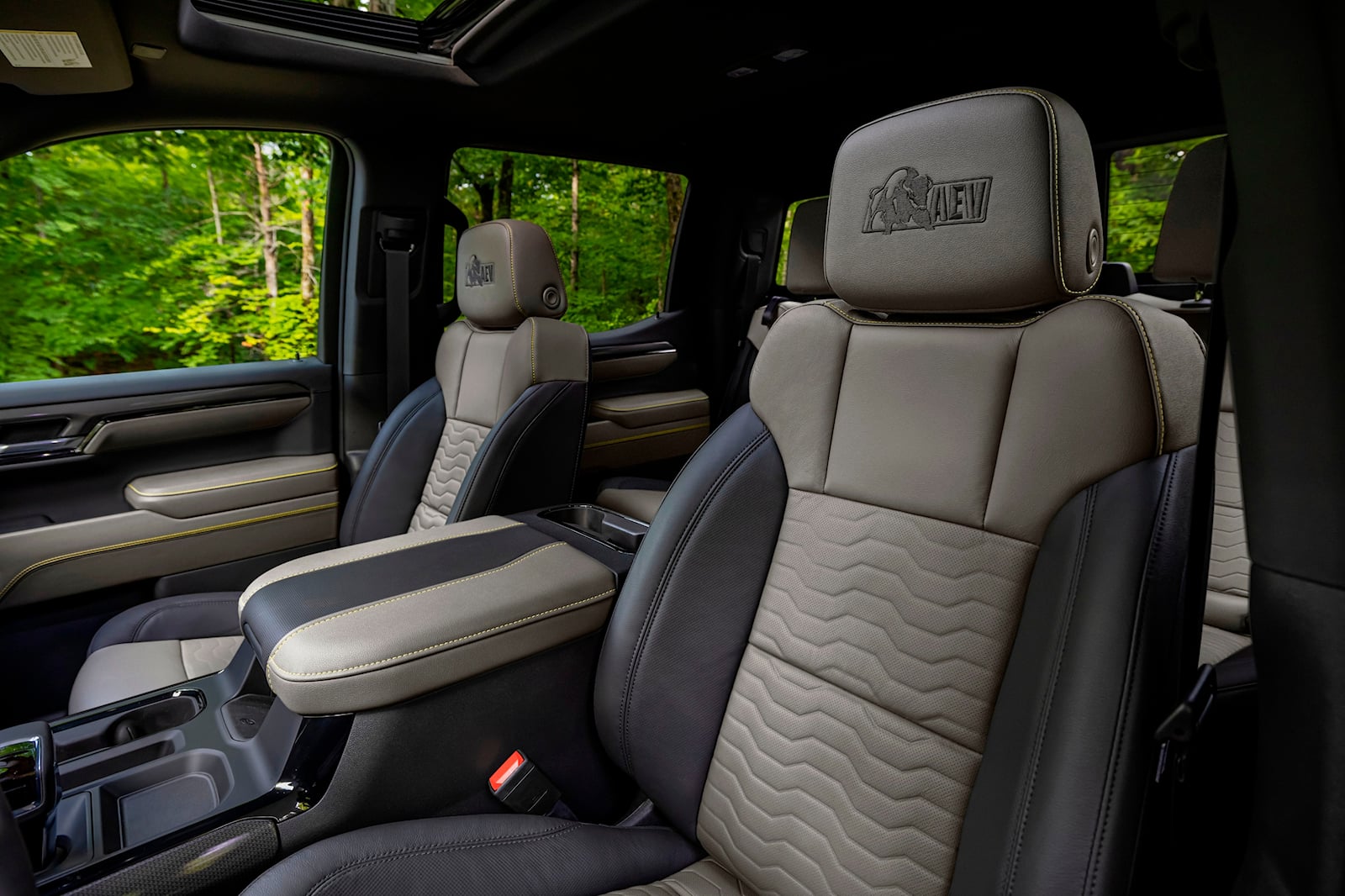 2022 Chevrolet Silverado 1500 Arrives With Upscale Interior Super Cruise  And Plenty Of Tech  Carscoops