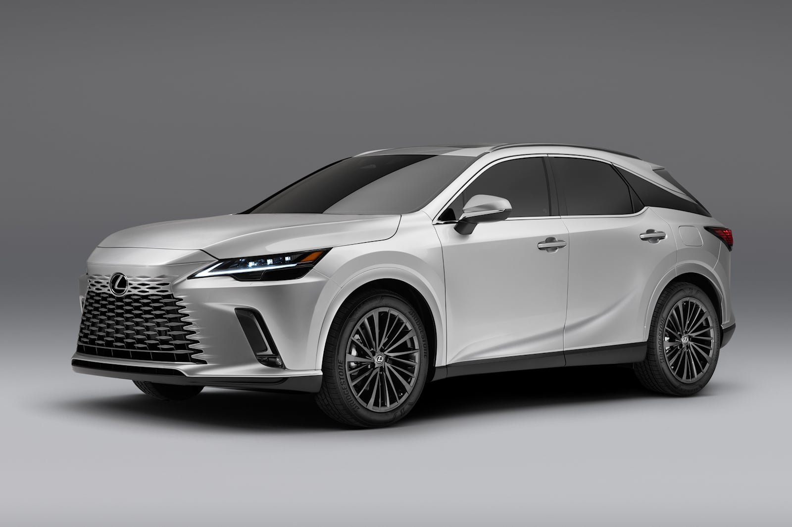 2023 Lexus RX Front Angle View