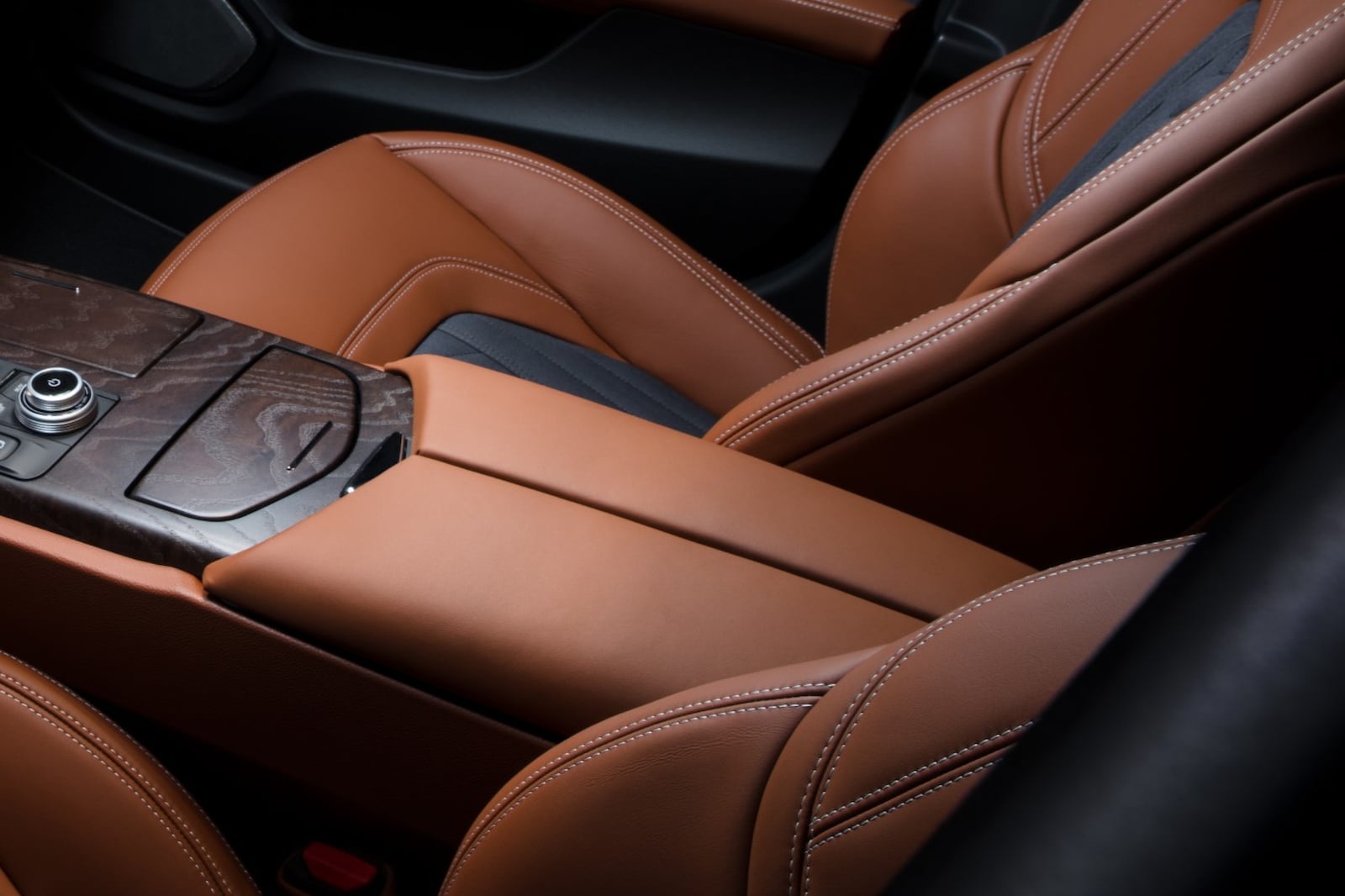 2023 Maserati Quattroporte Interior Dimensions: Seating, Cargo
