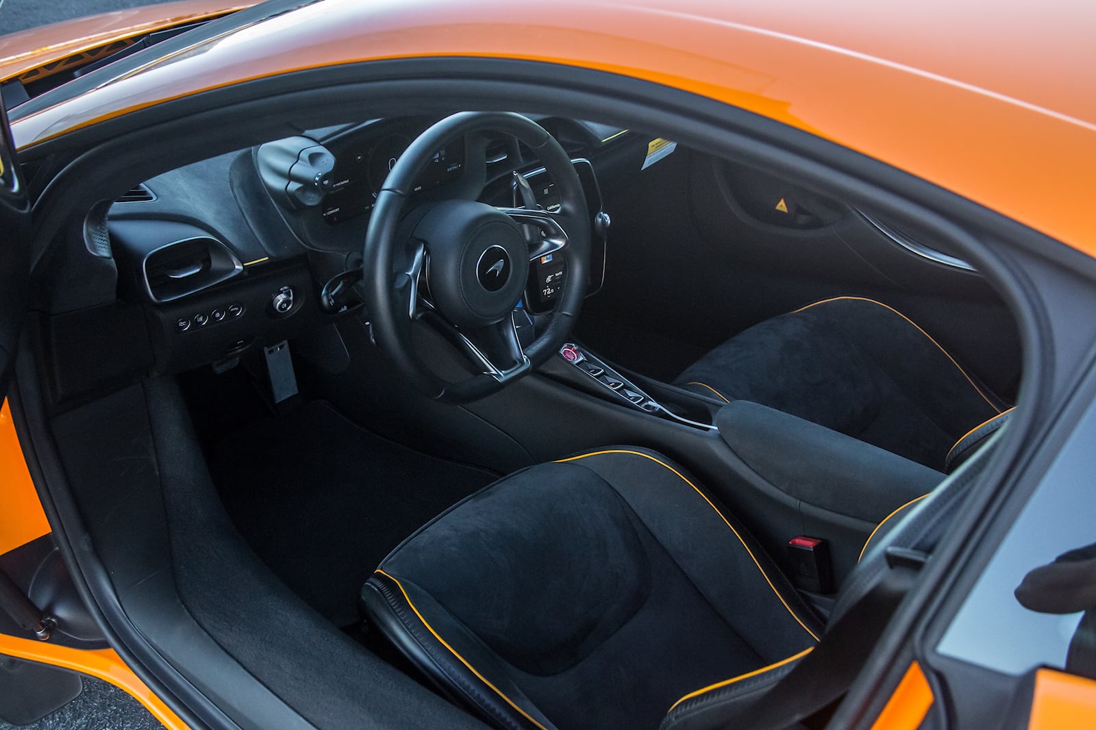 2023 McLaren Artura Interior Overview
