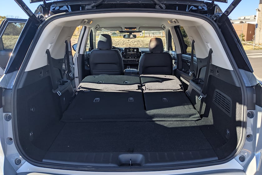  Dimensiones interiores de la Nissan Pathfinder 2023: asientos, espacio de carga
