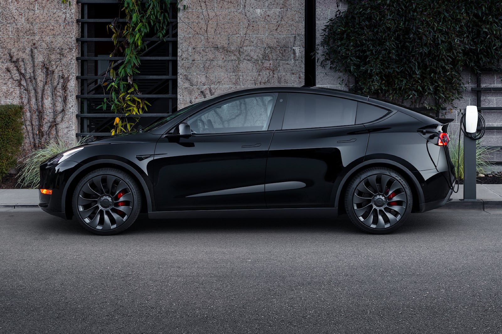 2023 Tesla Model Y Performance: Engine, Horsepower, MPG