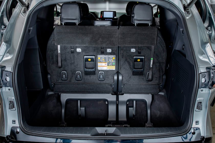 Top 188+ images toyota sienna cargo space with seats down In
