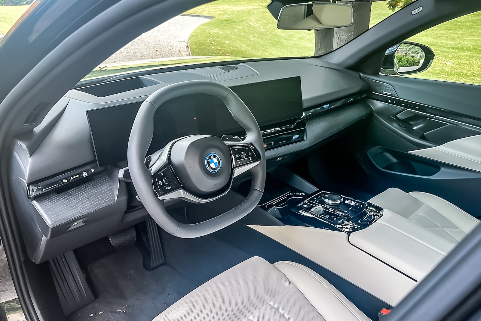 2024 BMW 5 Series Sedan Interior Overview