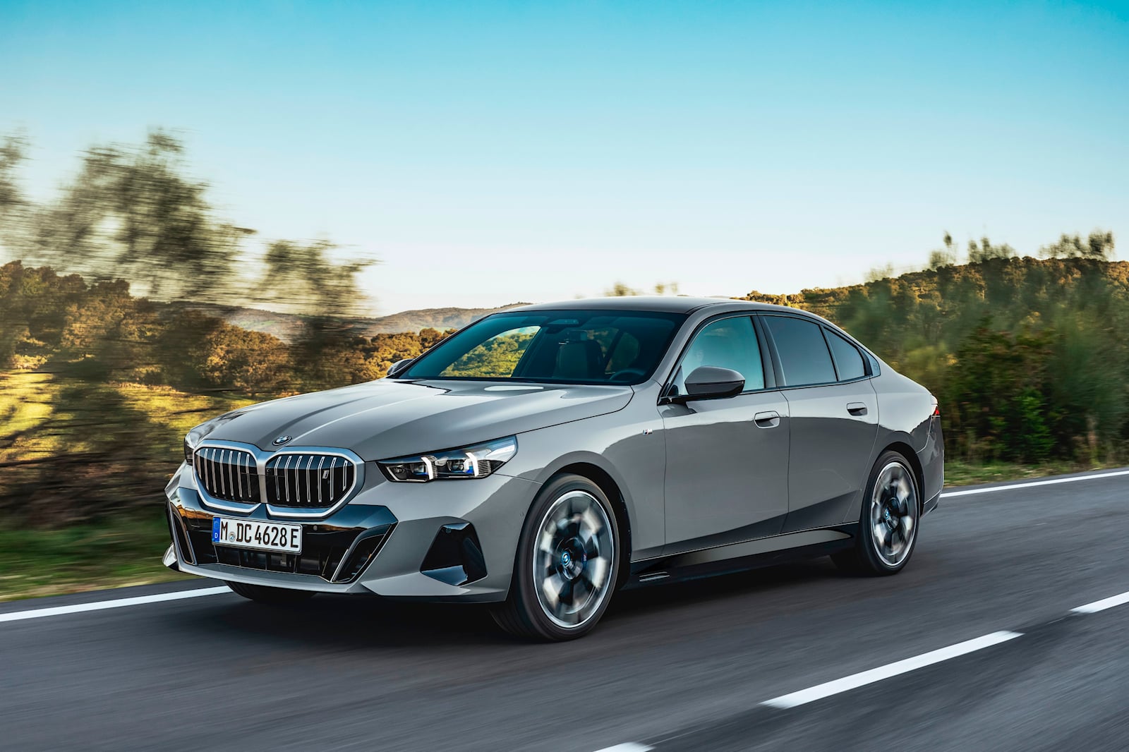 2024 BMW i5 Review, Trims, Specs, Price, New Interior Features
