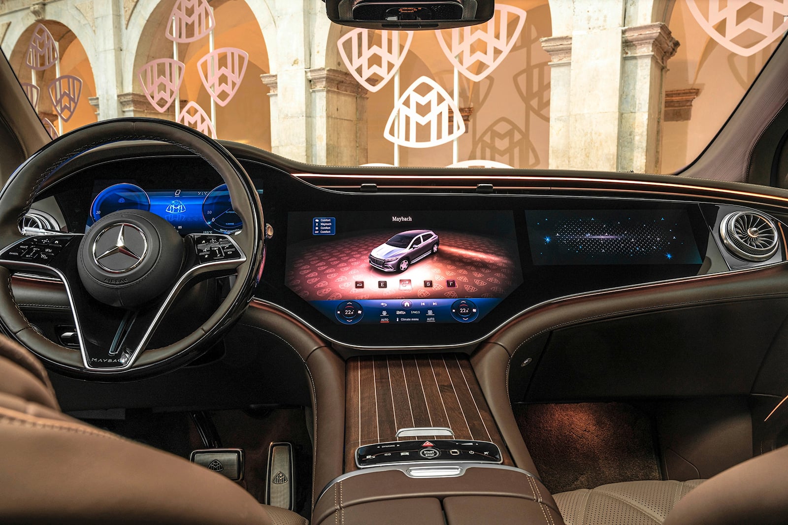 2024 Mercedes-Maybach EQS SUV Central Console