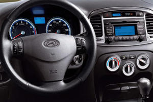 2010 Hyundai Accent 3-Door - Review