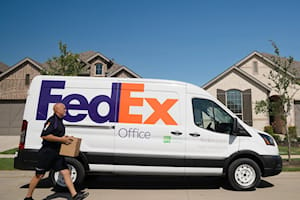 FedEx Is Putting Ford E-Transit Delivery Vans To The Test