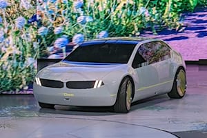 BMW i Vision Dee Is A Color-Changing Concept Car That Wants To Be Your Best Friend