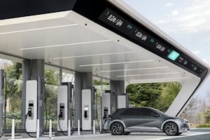 Research Shows Electric Charging Stations In America Are Facing Major Problems
