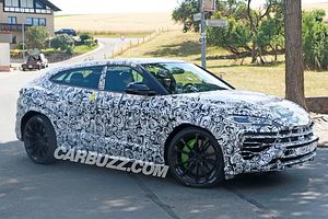 Lamborghini Urus PHEV's Interior And Exterior Updates Spotted For The First Time