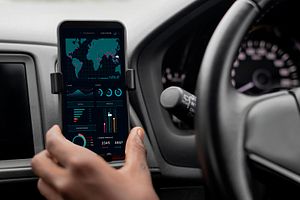 IIHS Says Smartphones Can Be Used As Crucial Driving Safety Feature