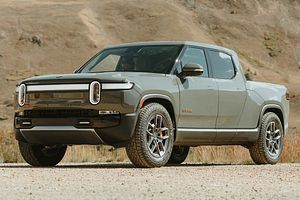 Rivian R1T Dual-Motor With Max Pack Gets 410-Mile EPA Rating