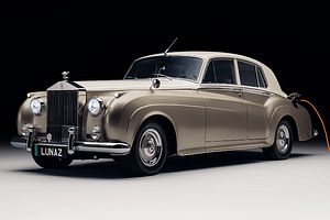 Lunaz Gives Rolls-Royce Silver Cloud II New Life Using Electricity