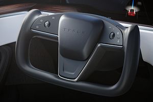 Tesla Makes Yoke Steering Wheel A $1,000 Option