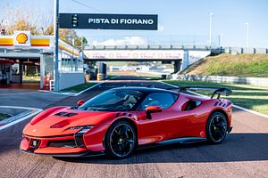 Ferrari SF90 XX Stradale Sets New Fiorano Lap Record