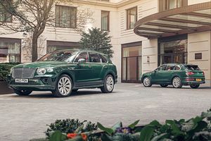 The Peninsula Commissions Mulliner Bentley Bentayga SUVs As Bespoke Hotel Taxis