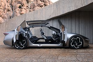Chrysler Halcyon Concept Debuts Self-Driving Tech That Makes Tesla Blush