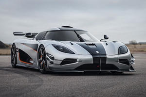 You Won't Believe How Fast This Koenigsegg Went At Vmax