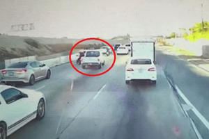 Idiotic Ford Ranger Driver Shows Us How Not To Share The Road With Motorcycles